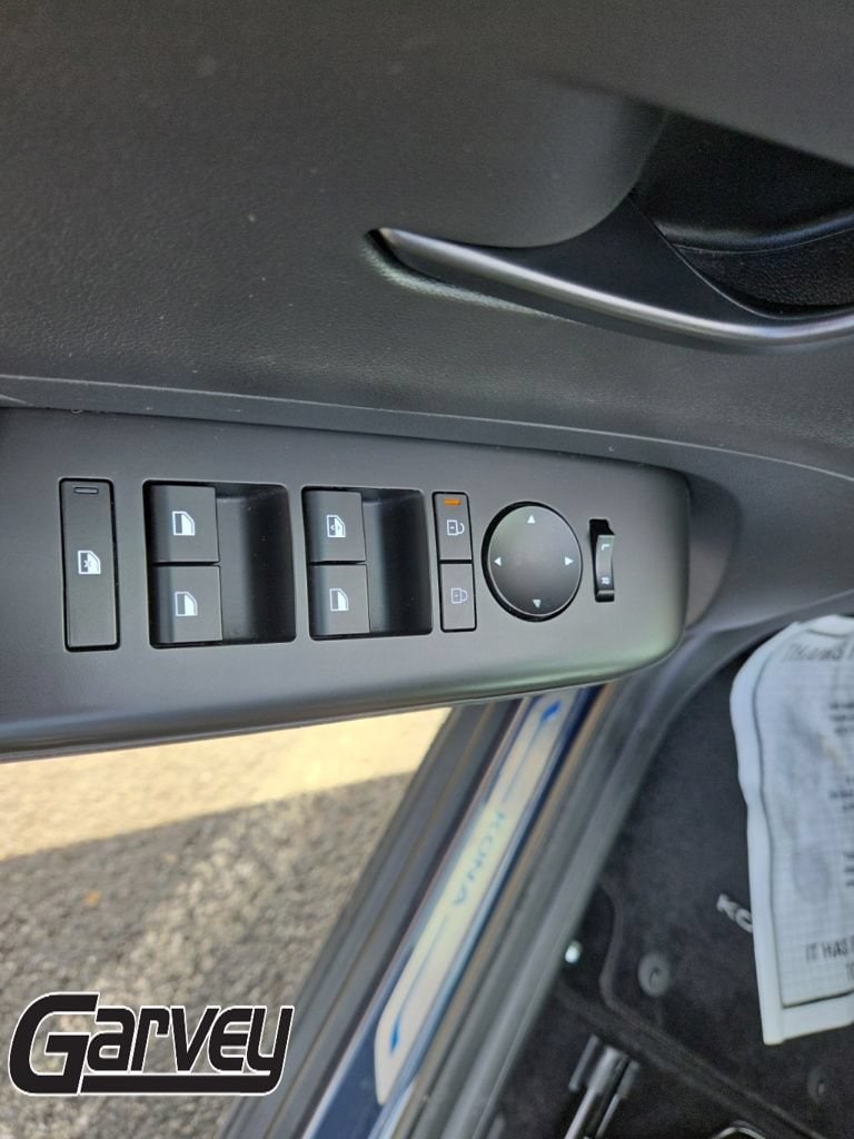2025 Hyundai Kona SE - Photo 14