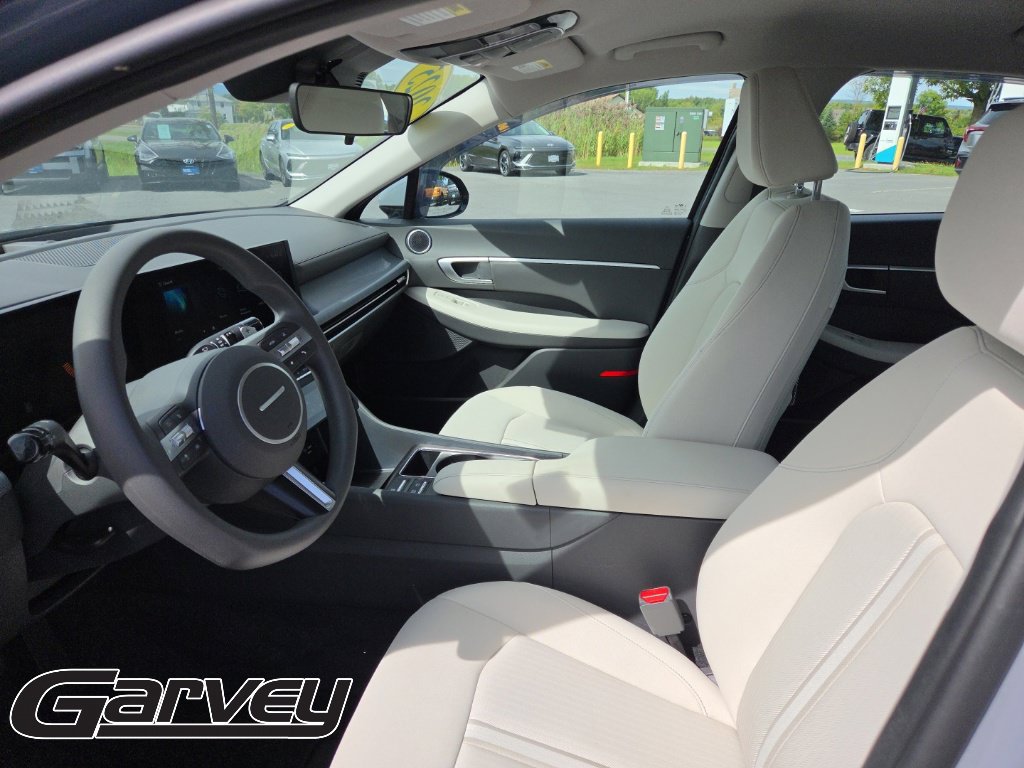2025 Hyundai Sonata SEL - Photo 12