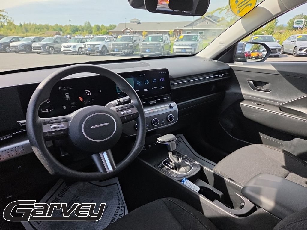 2025 Hyundai Kona SE - Photo 12