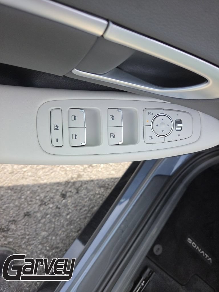 2025 Hyundai Sonata SEL - Photo 13