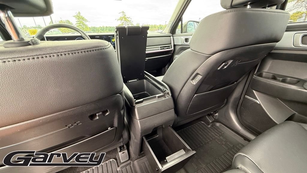2025 Hyundai Santa Fe Limited - Photo 28