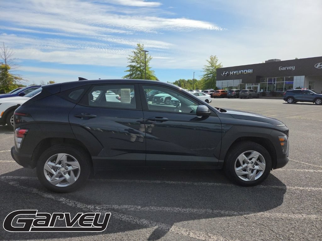 2025 Hyundai Kona SE - Photo 9