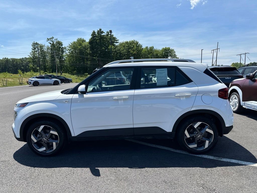 Used 2023 Hyundai Venue SEL SUV