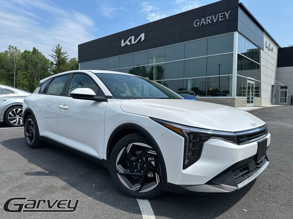 New 2026 Kia K4 EX Hatchback