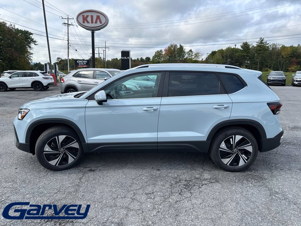 New 2027 Volkswagen Taos 1.5T SE SUV