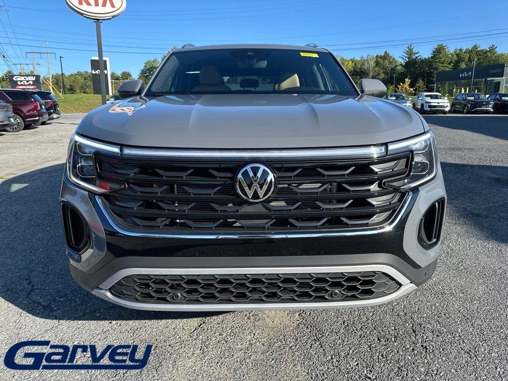 New 2026 Volkswagen Atlas Cross Sport SE w/Technology SUV
