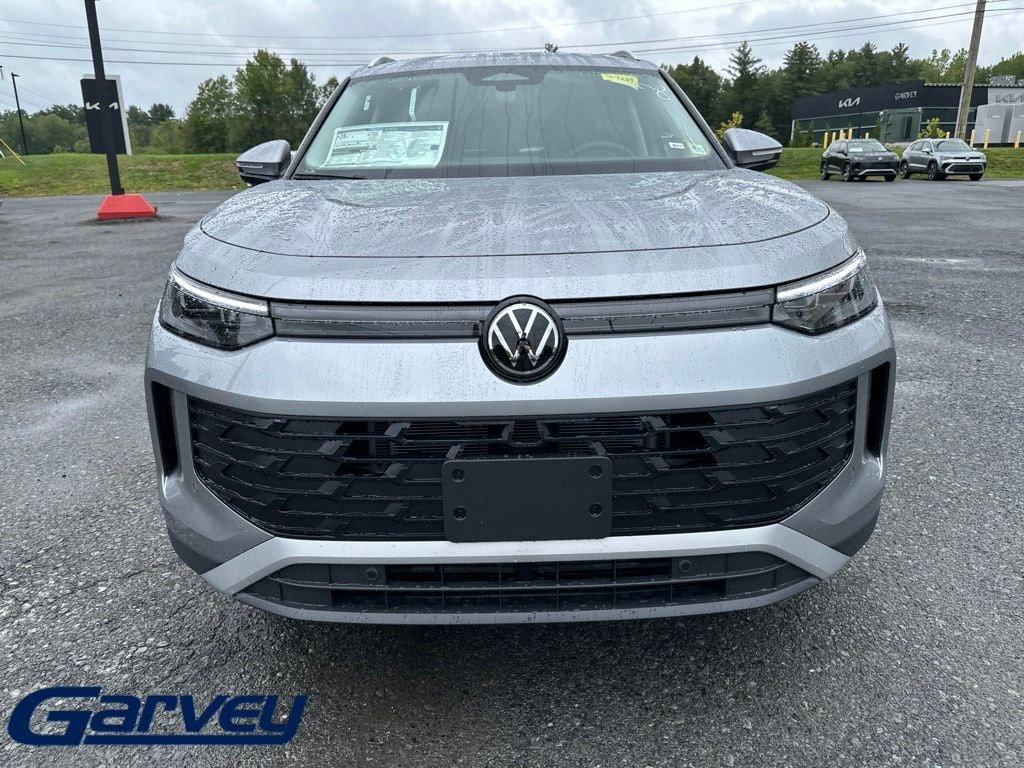 New 2026 Volkswagen Tiguan SE SUV