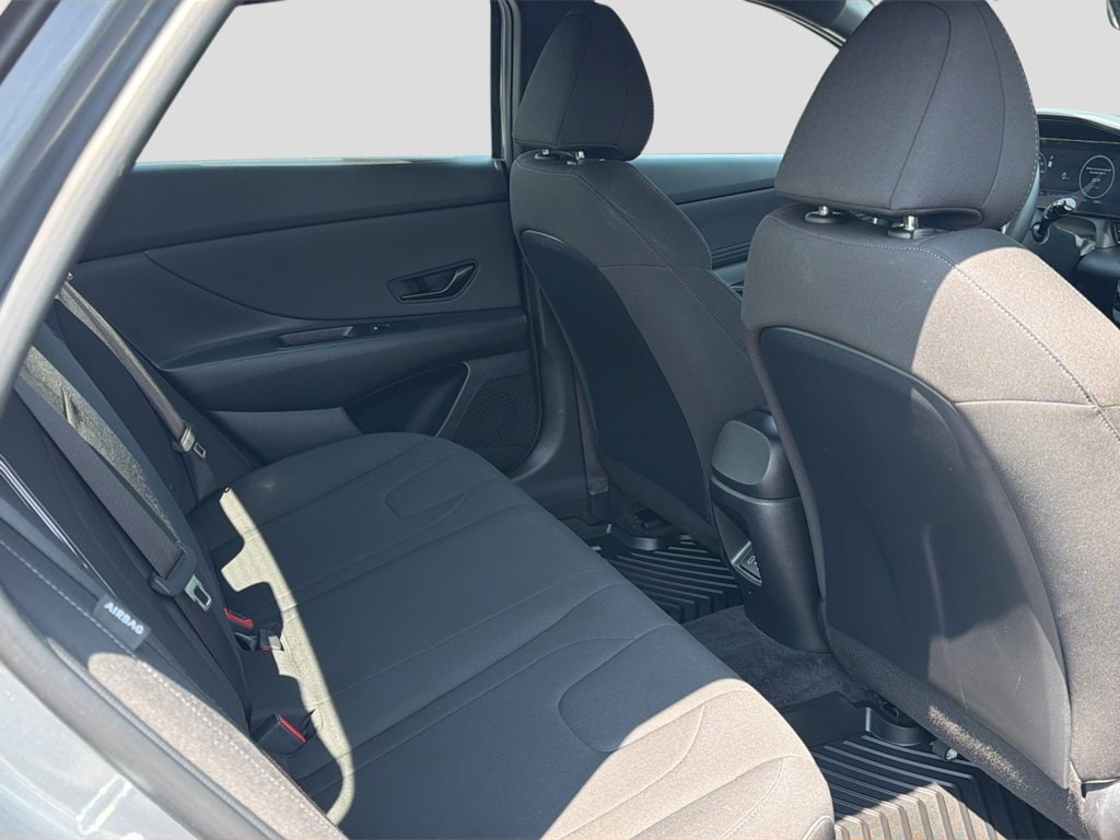 2025 Hyundai Elantra Blue - Photo 27