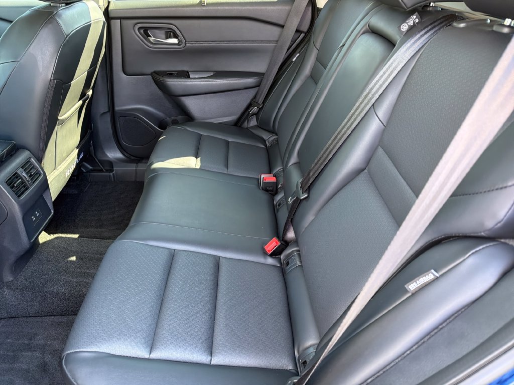 2024 Nissan Rogue SV - Photo 19