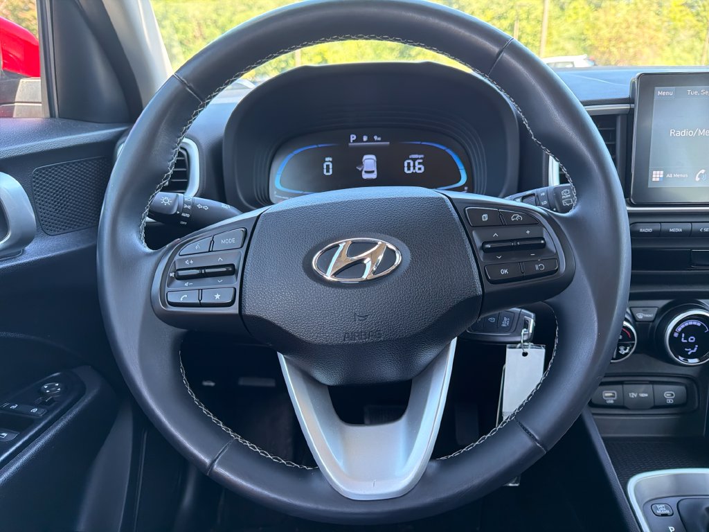2023 Hyundai Venue SEL - Photo 15