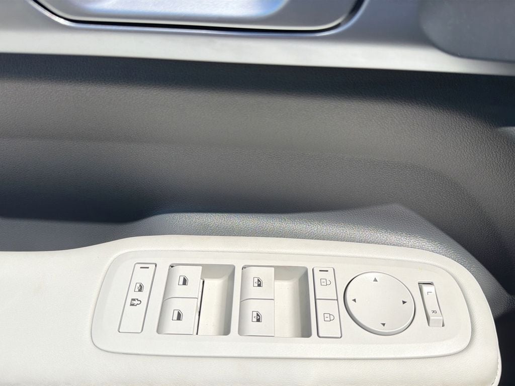 2026 Hyundai Santa Fe SEL - Photo 17