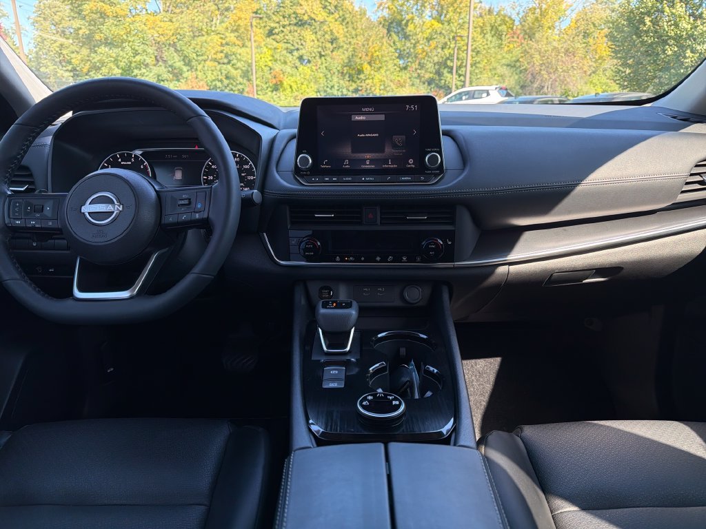 2024 Nissan Rogue SV - Photo 12