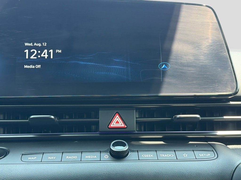2025 Hyundai Elantra Blue - Photo 22