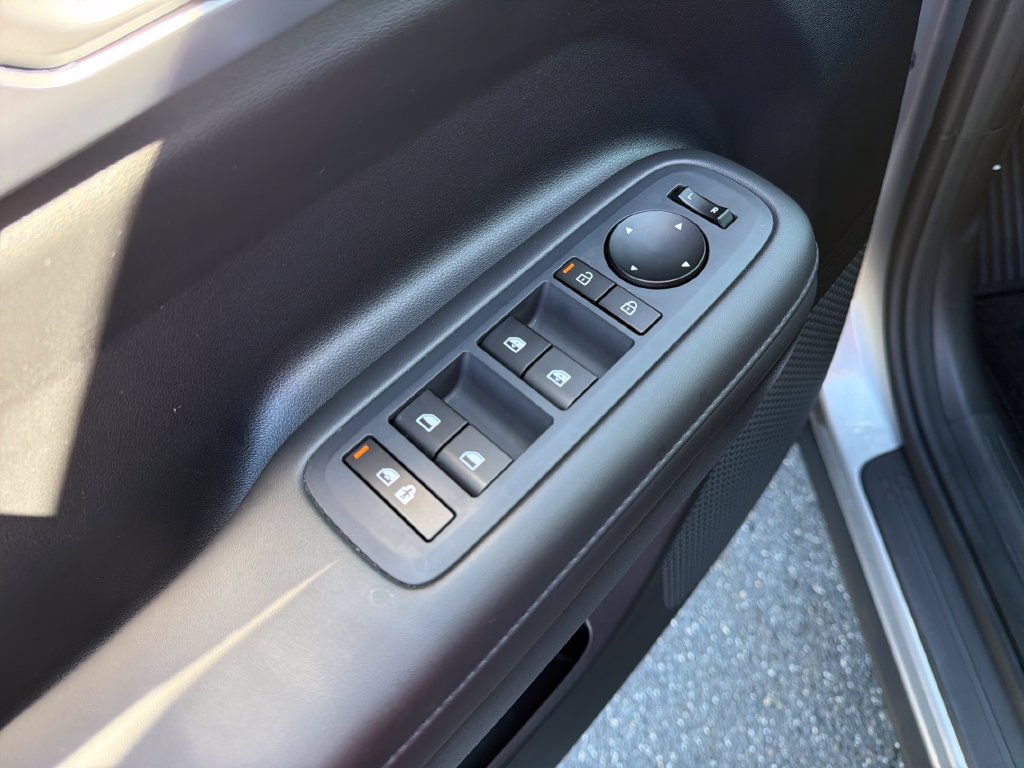 2025 Hyundai Santa Fe SEL - Photo 12