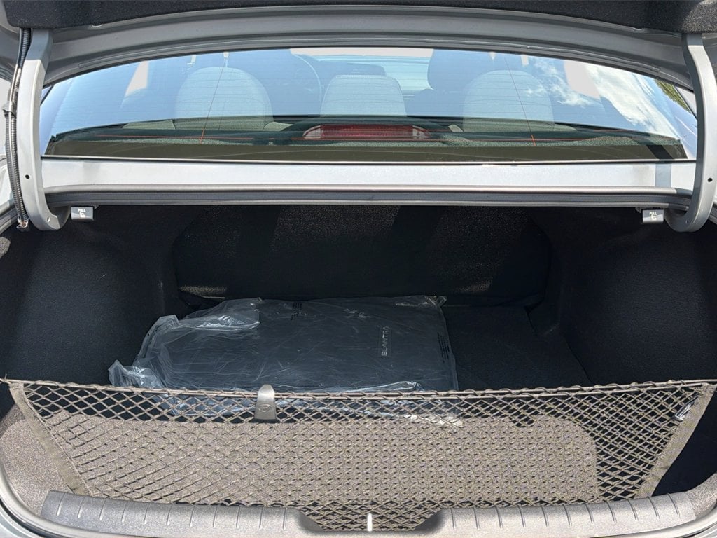 2025 Hyundai Elantra Blue - Photo 28