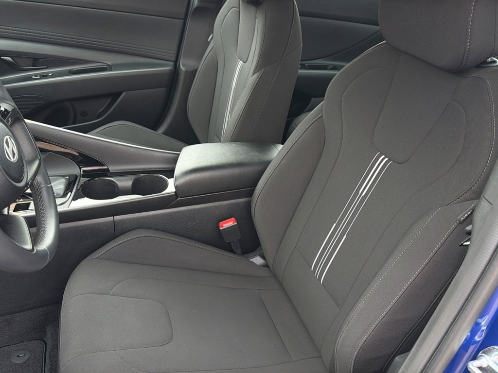 2025 Hyundai Elantra Blue - Photo 19