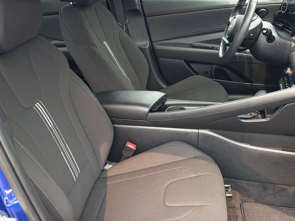 2025 Hyundai Elantra Blue - Photo 26