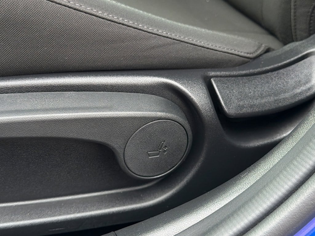 2025 Hyundai Elantra Blue - Photo 18