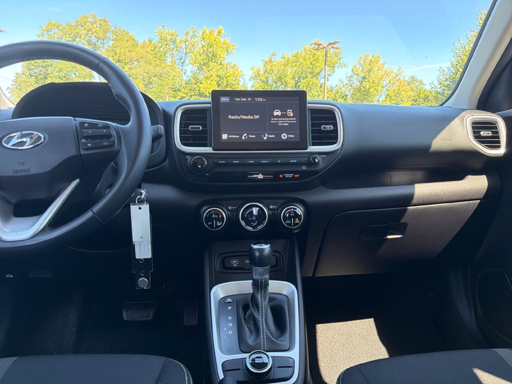 2023 Hyundai Venue SEL - Photo 18