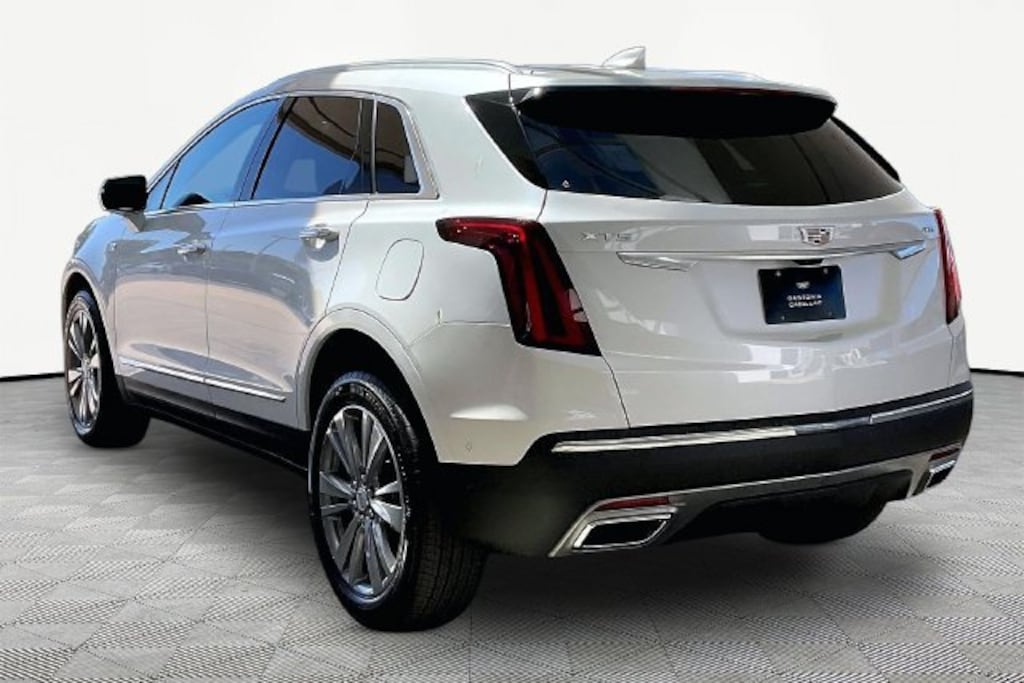New 2026 CADILLAC XT5 Premium Luxury SUV