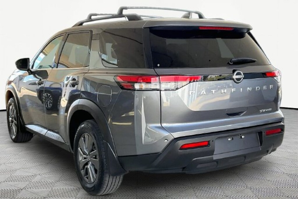 Used 2024 Nissan Pathfinder SV 4WD SUV