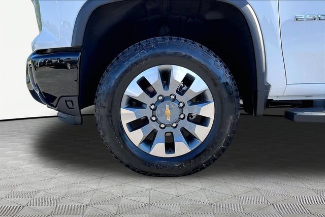 2026 Chevrolet Silverado 2500 HD Custom - Photo 13