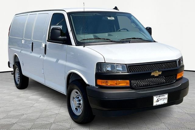 2025 Chevrolet Express Cargo