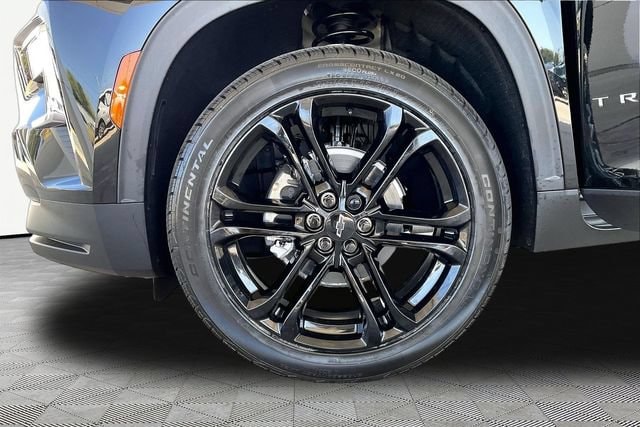 2027 Chevrolet Traverse LT - Photo 13