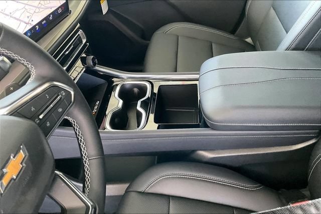 2027 Chevrolet Traverse LT - Photo 9