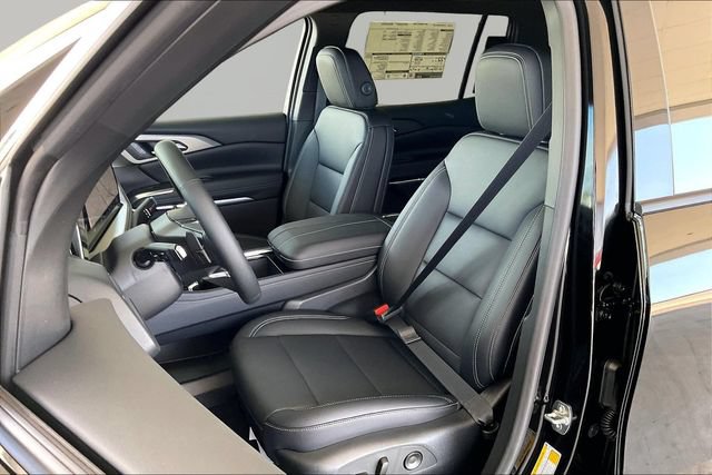 2027 Chevrolet Traverse LT - Photo 10