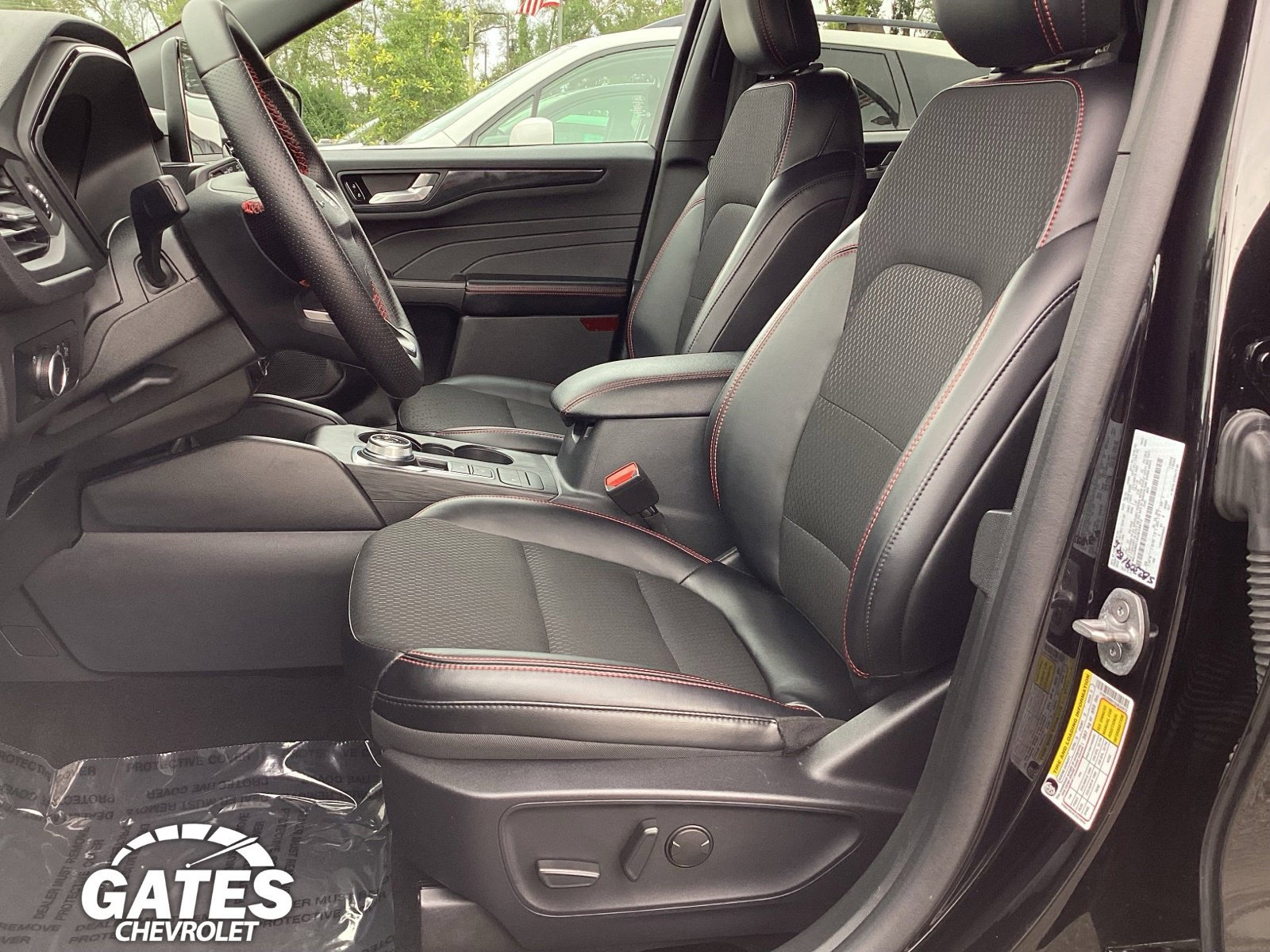 2025 Ford Escape ST-Line - Photo 11