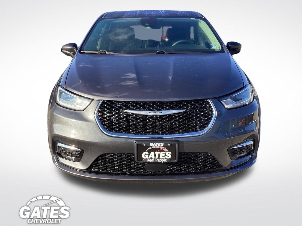 Used 2023 Chrysler Pacifica Hybrid Touring L