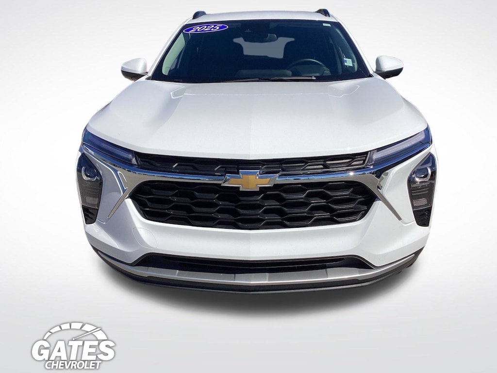 Used 2025 Chevrolet Trax LT SUV