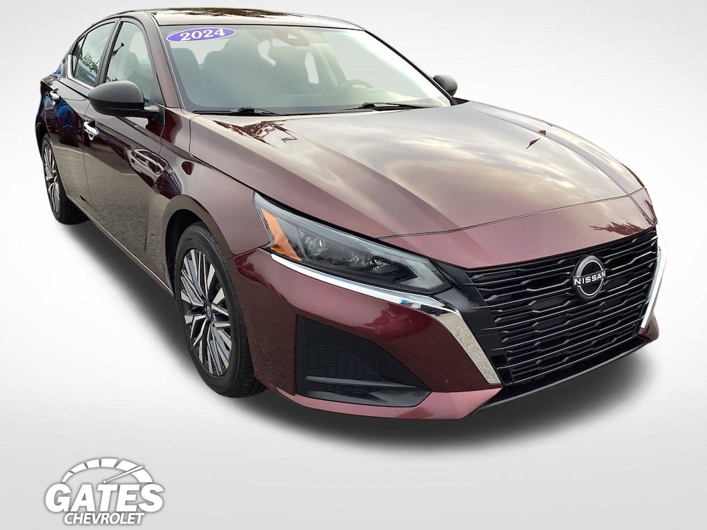 Used 2024 Nissan Altima 2.5 SV