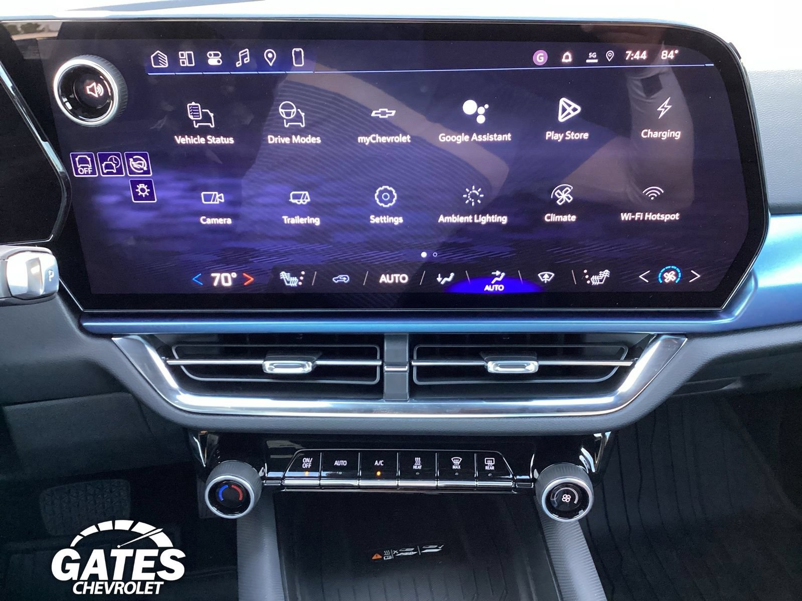 2026 Chevrolet Equinox EV 2LT - Photo 8