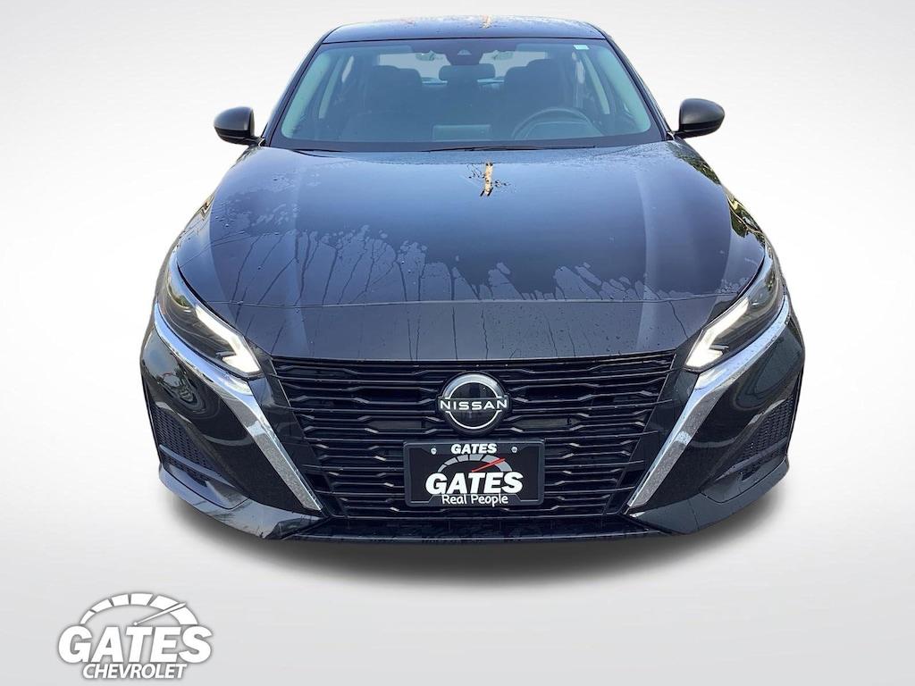 Used 2024 Nissan Altima 2.5 SV