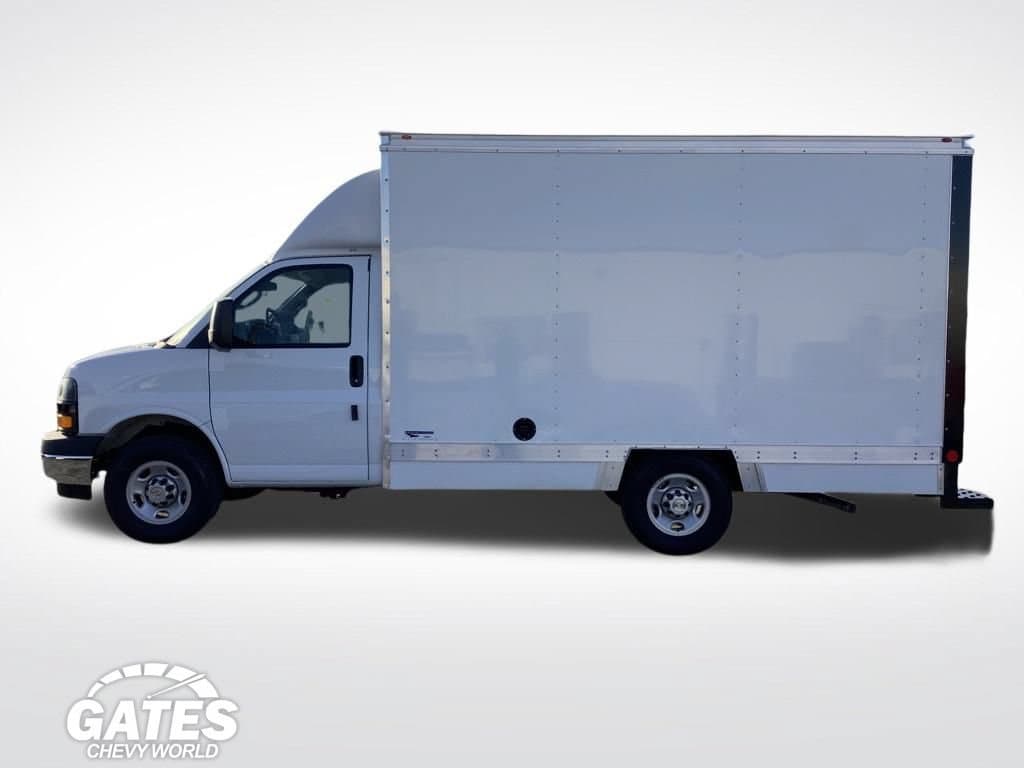 New 2024 Chevrolet Express Cutaway 3500 1WT Cutaway Van