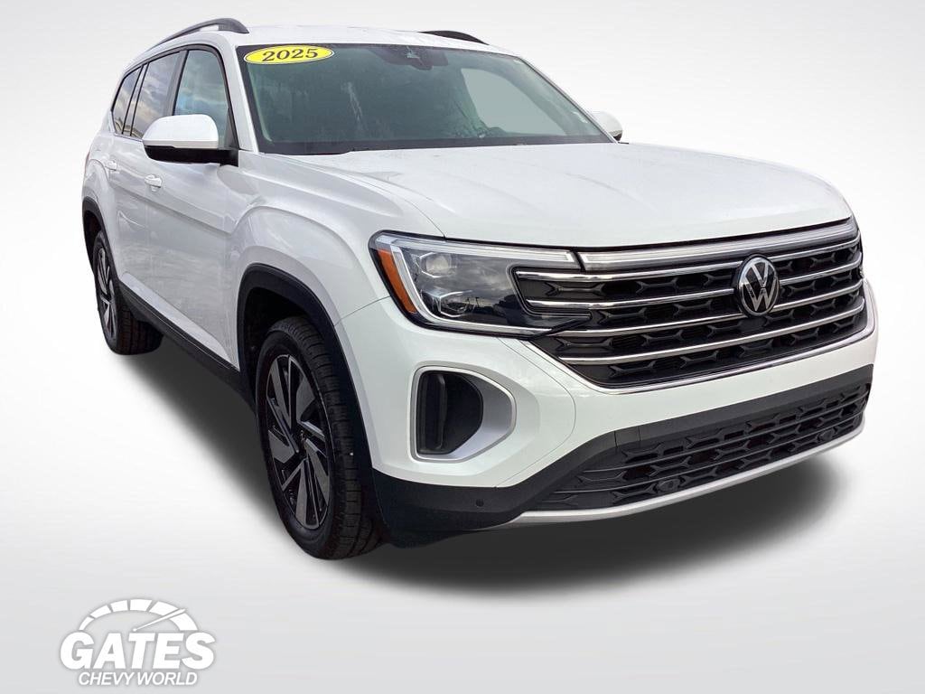 Used 2025 Volkswagen Atlas 2.0T SE w/Technology SUV