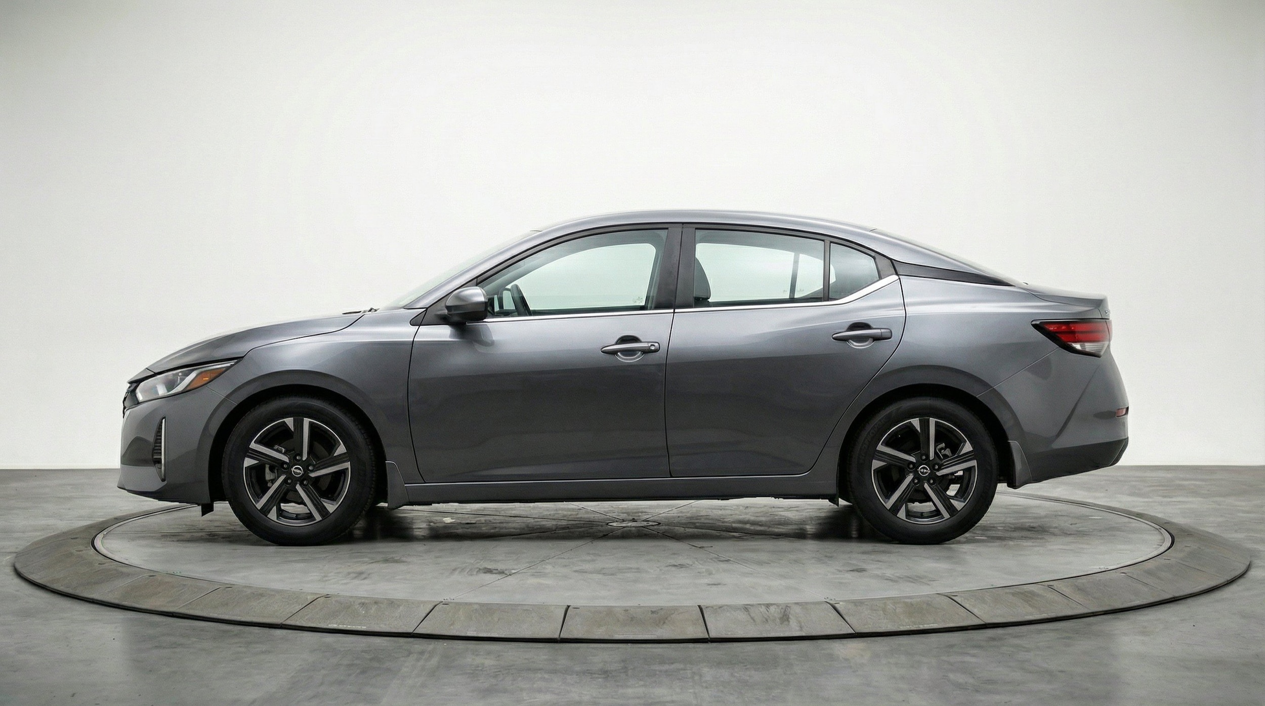 Thumbnail: 2025 Nissan Sentra - 5