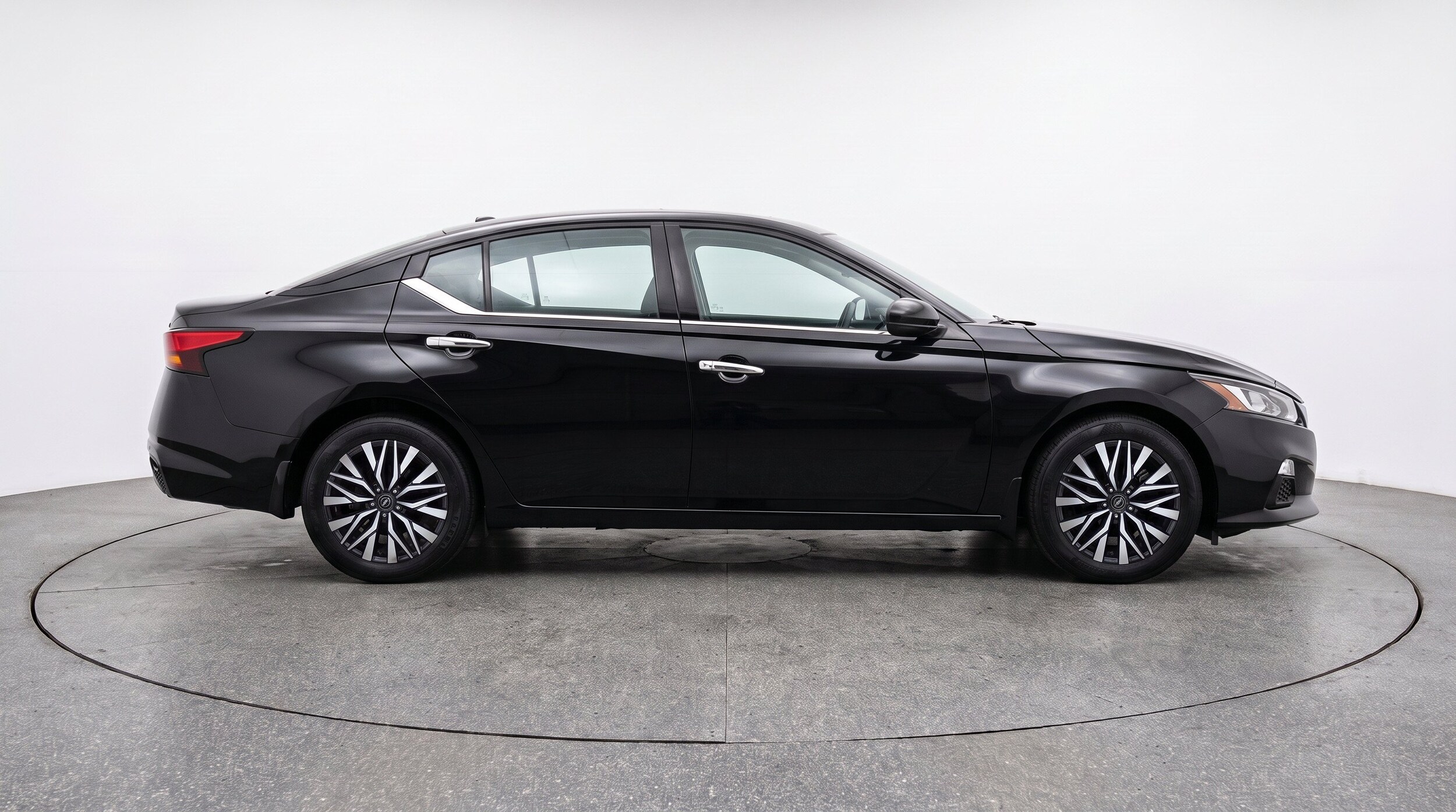 Thumbnail: 2025 Nissan Altima - 10