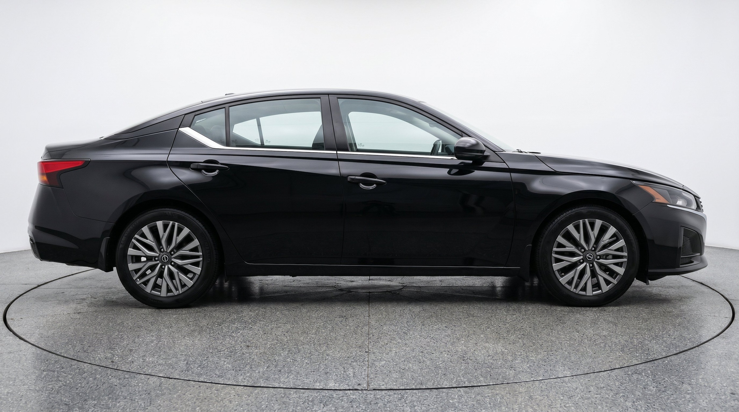 Thumbnail: 2025 Nissan Altima - 10