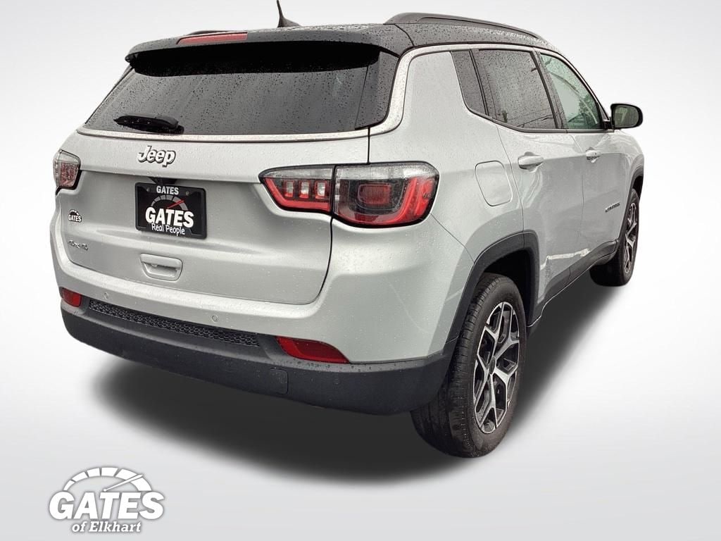 2025 Jeep Compass Limited - Photo 12