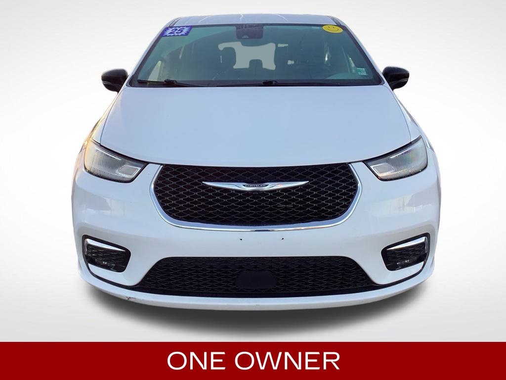 Used 2025 Chrysler Pacifica Select Minivan/Van