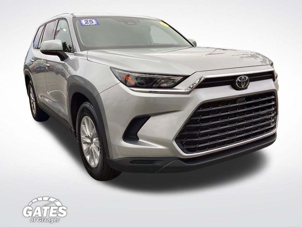 Used 2025 Toyota Grand Highlander XLE SUV