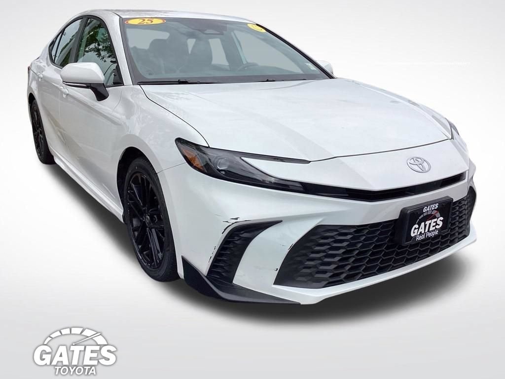 Used 2025 Toyota Camry SE Sedan