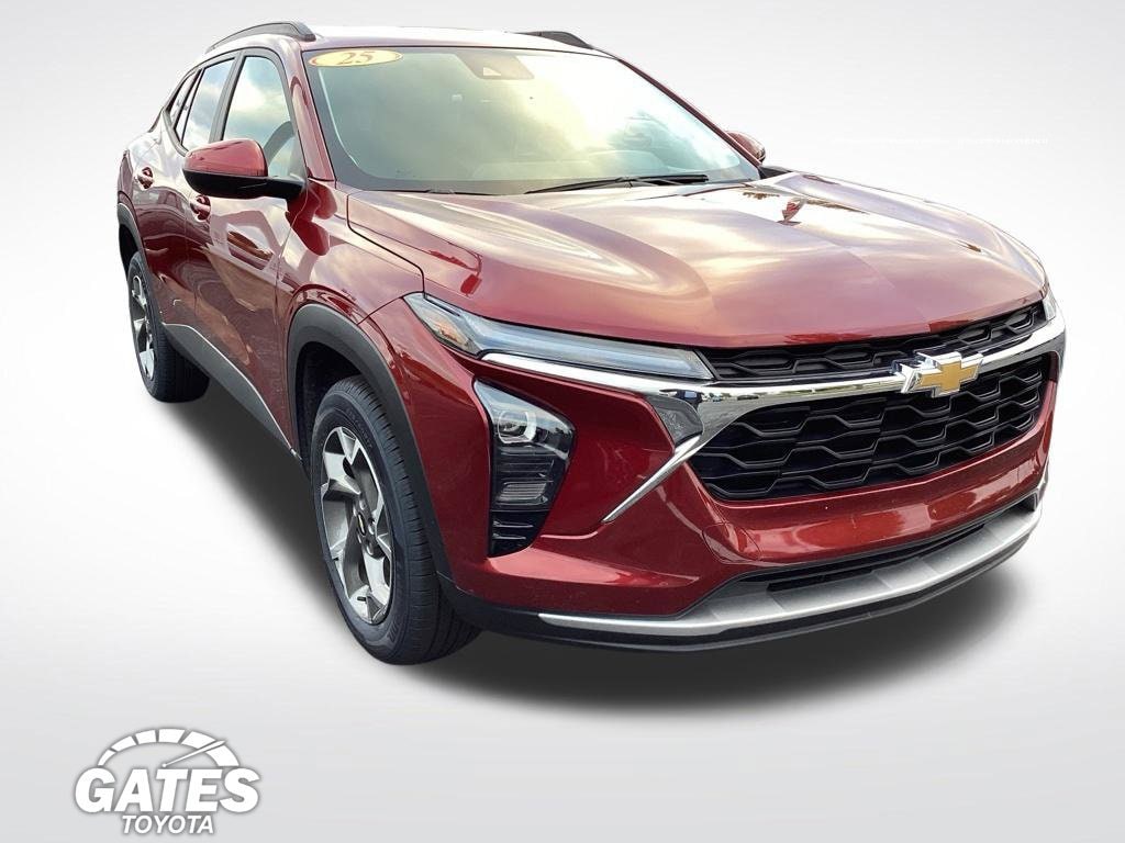 Used 2025 Chevrolet Trax LT Sport Utility
