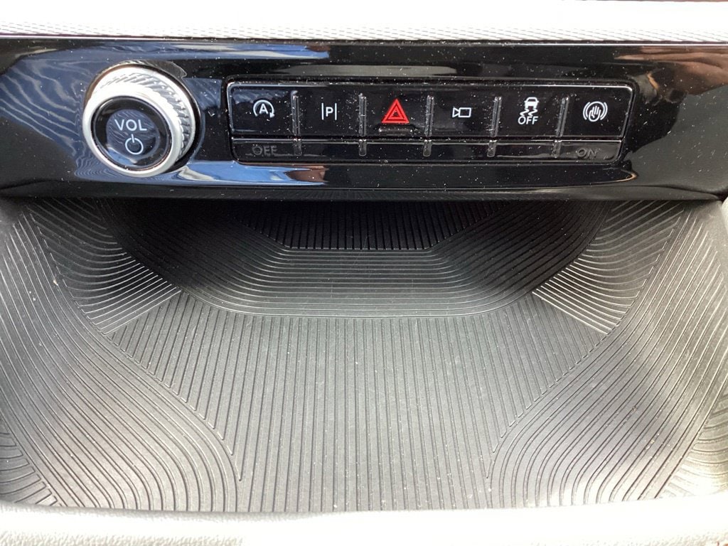 2025 Ford Explorer Active - Photo 21