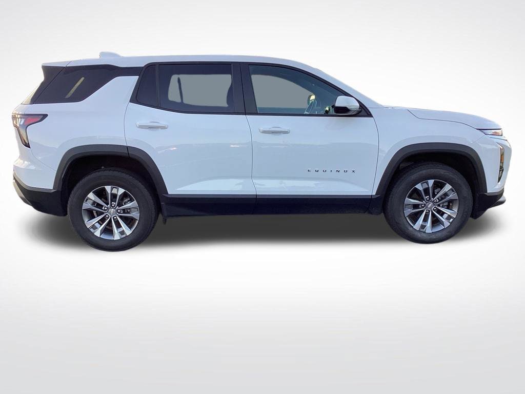2025 Chevrolet Equinox LT - Photo 10