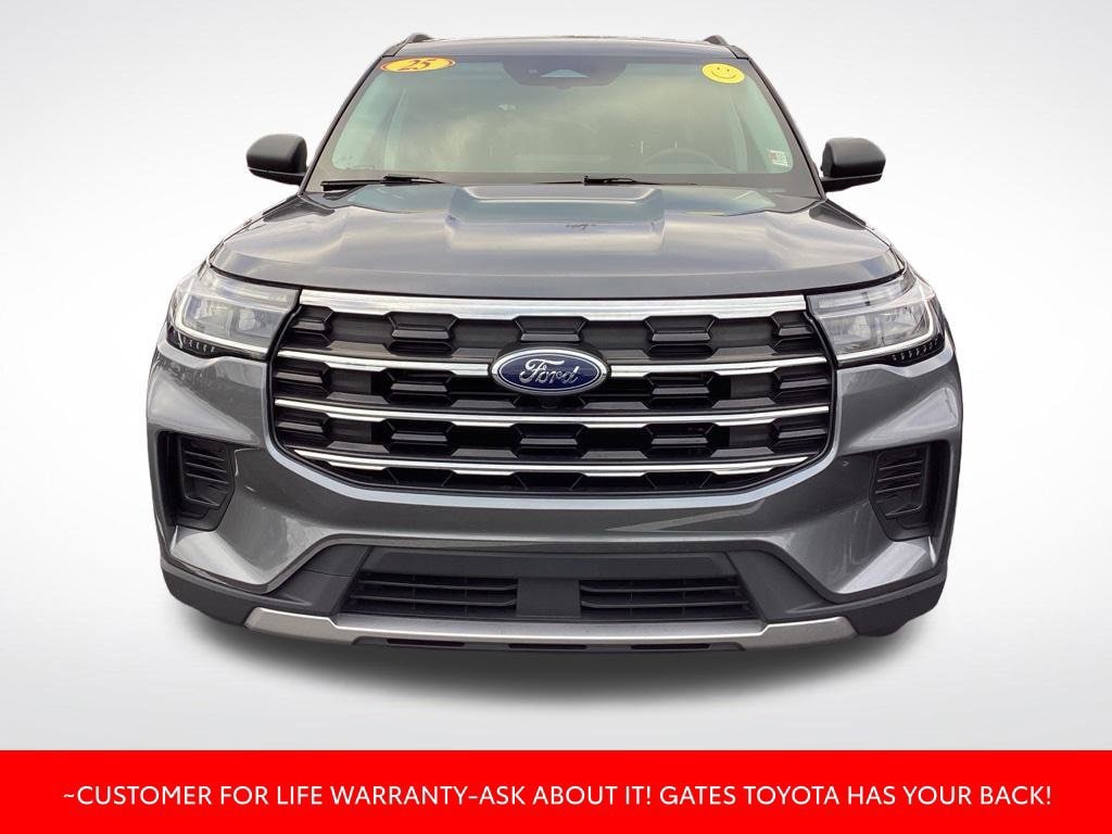2025 Ford Explorer Active - Photo 2