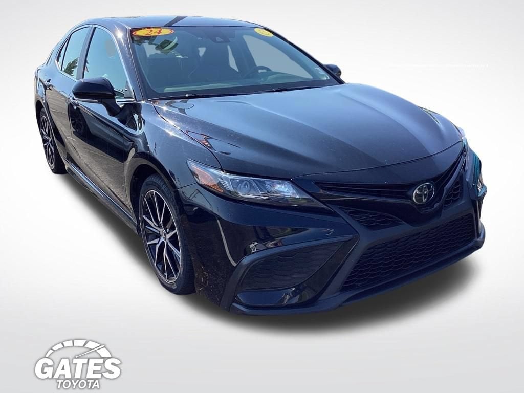 Used 2024 Toyota Camry SE Sedan